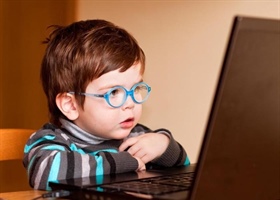آموزش های آنلاین رسانه ها تا چه حد برای کودکان مفید بوده است؟